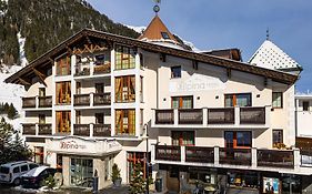 Hotel Alpina